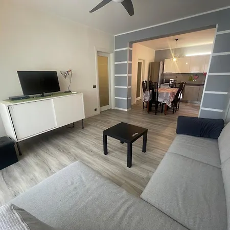 Apartment Falconera 3 Bedrooms - Agenzia Cocal *